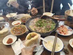 -谢老五跷脚牛肉·非遗传承店