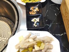 -六州府地锅鸡·农家菜·龙虾(未来科技城店)