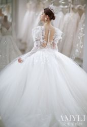 -艾米丽婚纱礼服