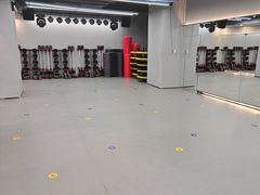 -超鹿运动(五四路恒力城店)