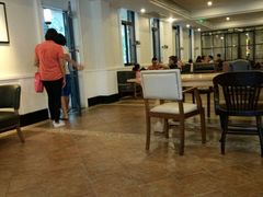 大堂-星巴克臻选(广州沙面店)