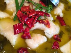酸菜鱼-食尚胡桃音乐酒馆(滨海店)