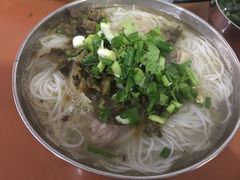 -胡记牛杂粉