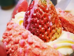 草莓魔法棒-奈雪的茶(亨特国际广场店)