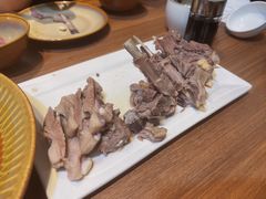 手抓羊肉半斤-贯贯吉·清真餐厅(浙江中路店)