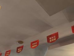 -顶峰夜宴·龙虾烧烤大排档(九江学院店)