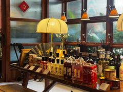 -银米·云南传统过桥米线(双廊黑金冠店)