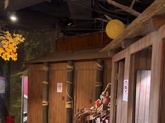 -暴风岛沉浸式体验馆(百联世纪店)