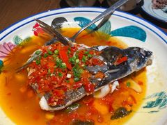 老坛剁椒蒸鲜活鱼头-老湘村·湖南土菜(天河维多利店)