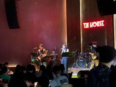 -TZ House音乐现场(来福士中心店)