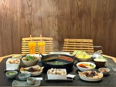 -三出山火锅(南京万象天地店)