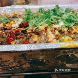 肉烤的很嫩因为是全肥的缘故入口即化