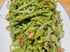 鲜豆角炒肉丝-姥姥家春饼店(惠新东街店)
