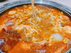 -三清洞摩西韩式年糕火锅(威高广场店)