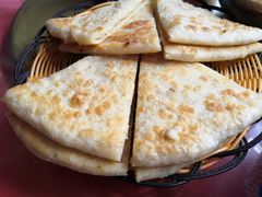 -明月食府(二区干二路店)
