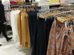 -优衣库(威海威高购物中心店)