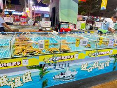 -三亚火车头万人海鲜广场