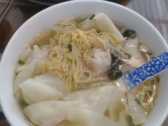 -笑来喜馄饨小笼工坊(通扬路店)