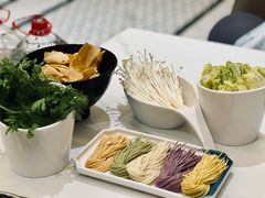 -帝皇海海鲜豆捞(桐泾商务广场店)