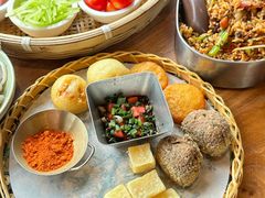 -包整·丝娃娃(甲秀楼景观店)