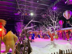 -圣名游乐城冰雪大世界