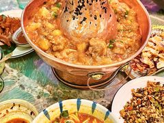 土司铜锅油焖鸡-浩海火烧云傣家菜(京广店)