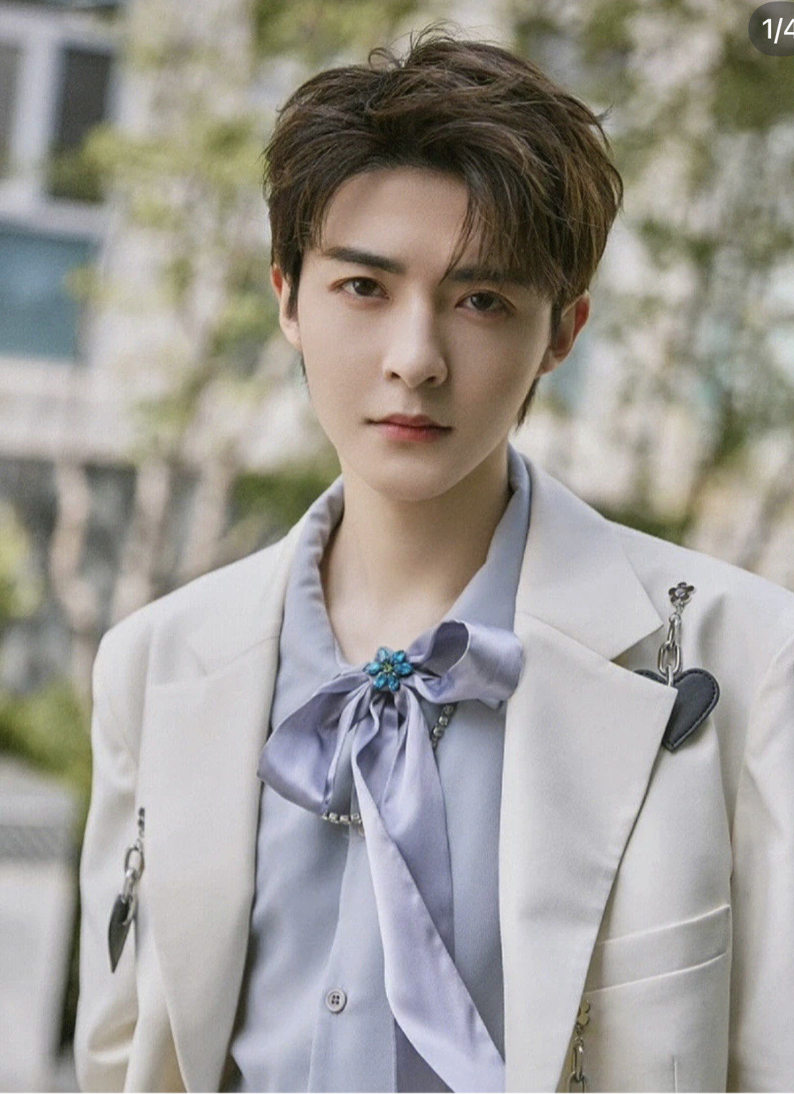 一款男士帅气的三七分