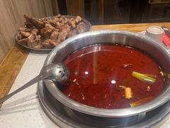 -肖肖酸萝卜鱼火锅(总店)