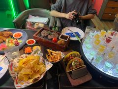 -Famous肥猫墨西哥音乐餐吧(五棵松华熙LIVE店)