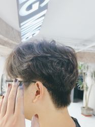 -宫铭烫发染发接发店