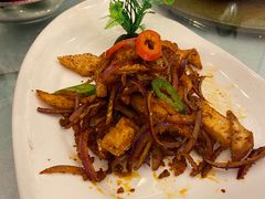 -马尔龙新疆饭店·清真(瑞景店)