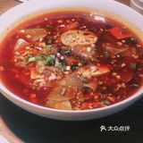 很大一份，看着很红其实只是微辣，辣油很香