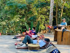 -乌托邦酒吧和餐厅