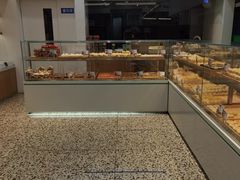 面包甜点陈列柜-清真全盛斋传统糕点(许士庙店)