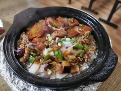 牛肉拼叉烧-煲煲香快餐(南京路店)