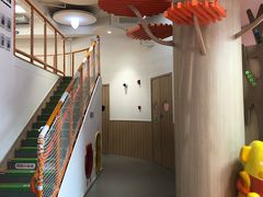 -小门牙好性格托育(北外滩中心)