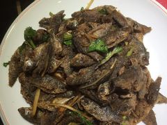 -严记小天府酸菜鱼(西四路店)