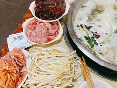 现划鳝鱼-储奇门鳝鱼火锅(总店)