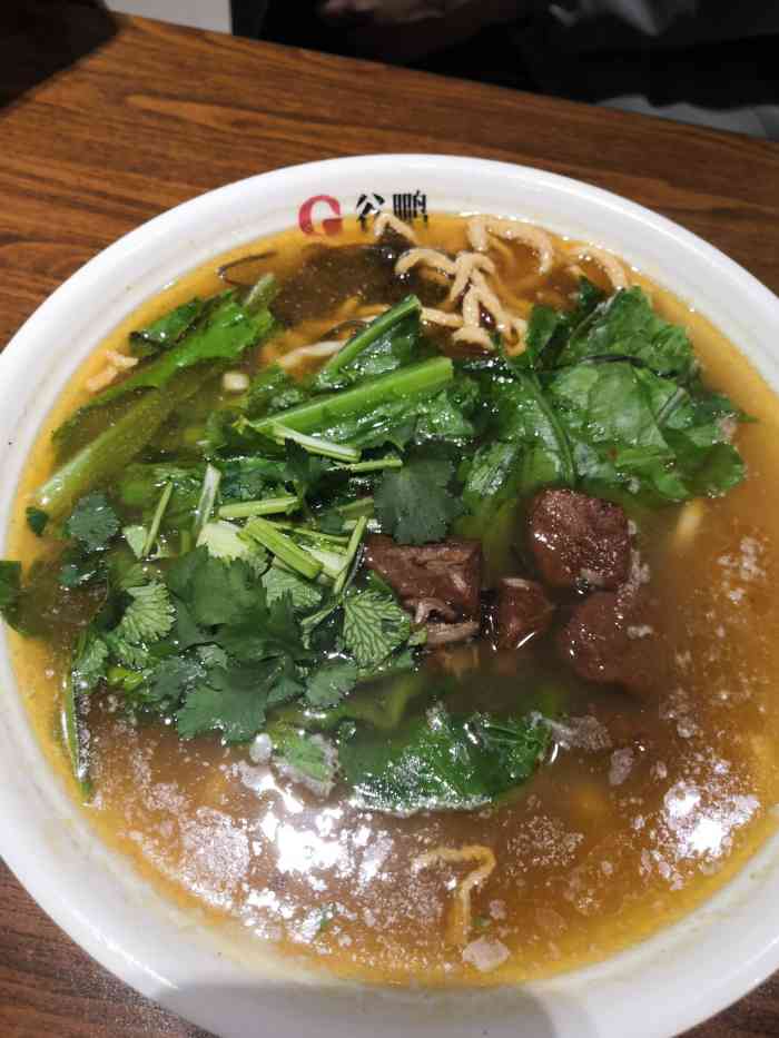 谷鹏麻鸭面-"亲戚家门口的一家店,位置就在水务公司对.