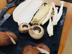 菇类拼盘-肉甲韩国木炭烤肉(新壹街1店)