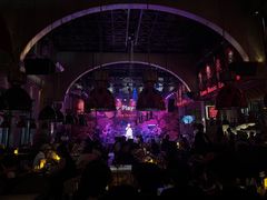 -FOUR PLAY BAR