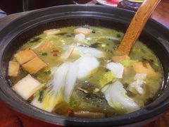 石锅酸菜鱼-周鱼小馆石锅酸菜鱼(活力汇店)