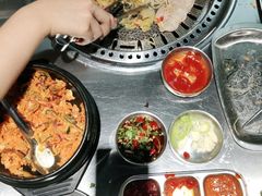 -马路牙子烧烤音乐酒馆(望京店)