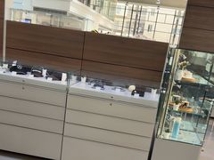 -上海星瀚奔驰4S店(红柳路店)