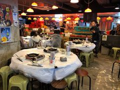 大堂-鲜入围煮花胶鸡海鲜火锅