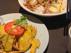 -大头虾越式风味餐厅(光明广场店)