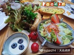 -Mark&Mars Restaurant