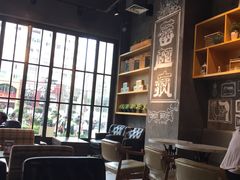 靠窗位-莓超疯(德辉广场店)