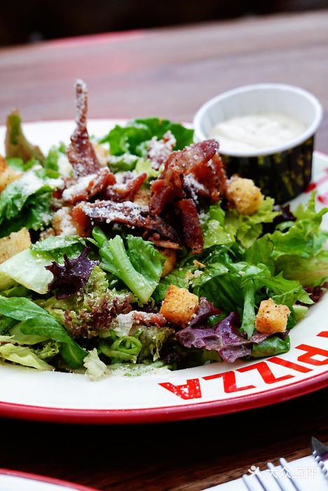 Tubestation站点比萨(五道营店)凯撒沙拉图片