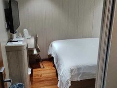 -乐途酒店·优选(鼓楼地铁站店)